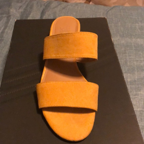 Cute gently used yellow suede flats! - Picture 2 of 5